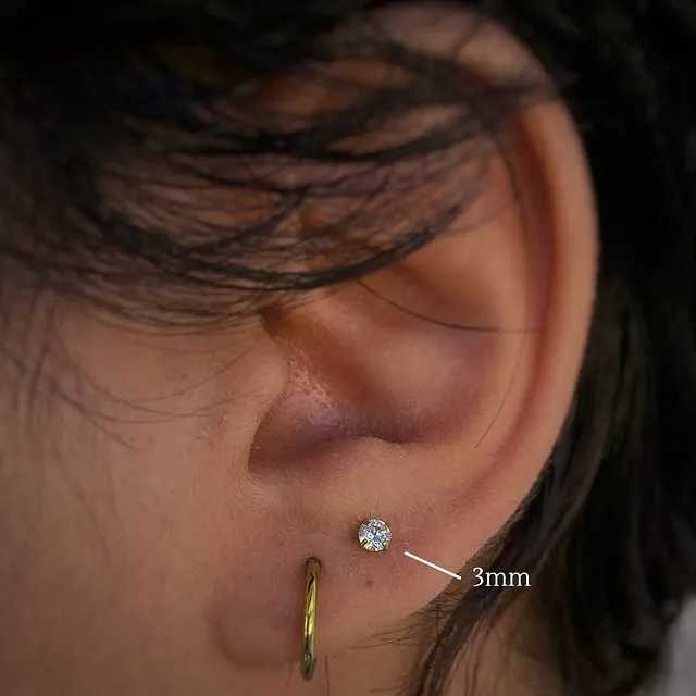 Piercing Labret Zircônia Prongset Branca em Titânio Grau Implante - Vista 9