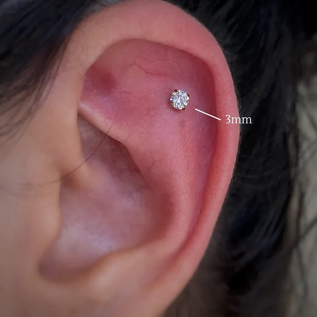 Piercing Labret Zircônia Prongset Branca em Titânio Grau Implante - Vista 6