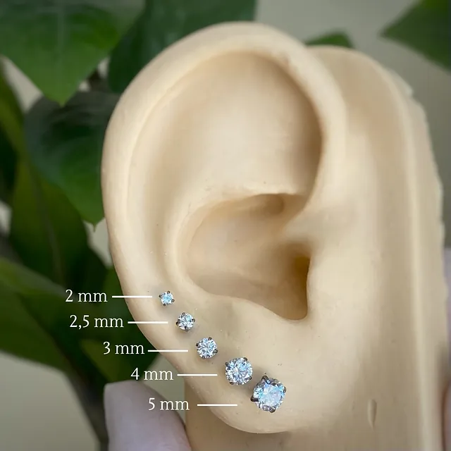 Piercing Labret Zircônia Prongset Branca em Titânio Grau Implante - Vista 2