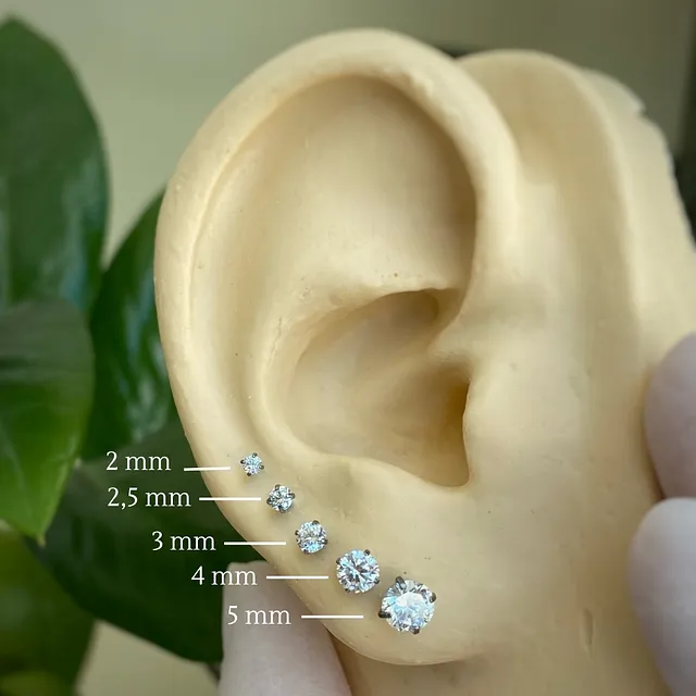 Piercing Labret Zircônia Prongset Branca em Titânio Grau Implante - Vista 4