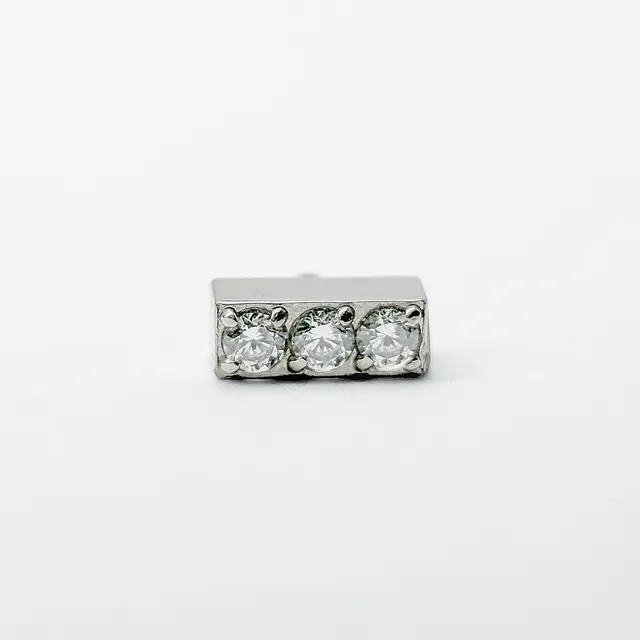 Piercing Labret Barra com 3 Zircônias em Titânio Grau Implante - Vista 1