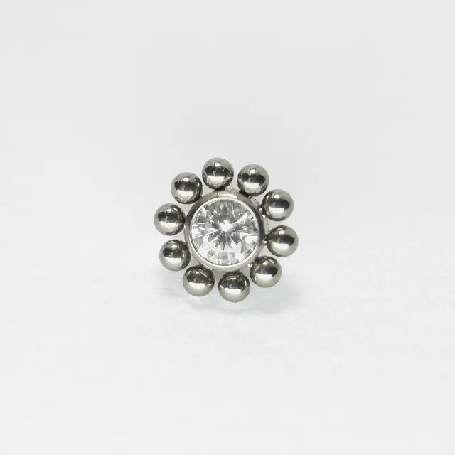 Piercing Labret Sol Ornamental em Titânio Grau Implante - Vista 1