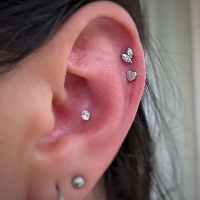 Piercing Labret Coração em Titânio Grau Implante - Vista 4