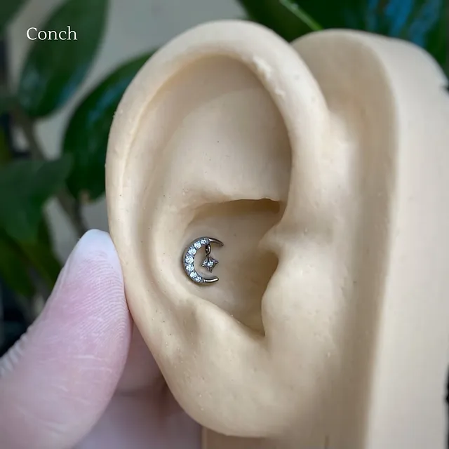 Piercing Labret Lua Cravejada em Titânio Grau Implante - Vista 3