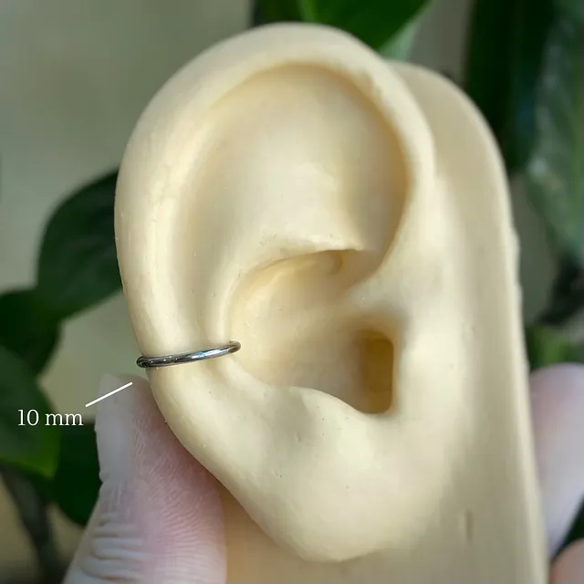 Piercing Argola Clicker Lisa em Titânio Grau Implante - Vista 3