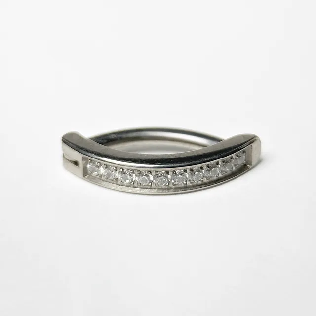 Piercing Navel Clicker Cravejado para Umbigo em Titânio Grau Implante - Vista 1