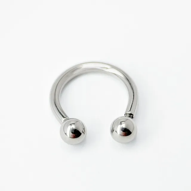Piercing Ferradura Barbell Circular em Titânio Grau Implante - Vista 2