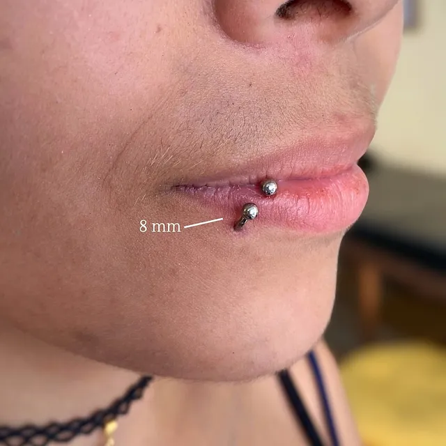 Piercing Ferradura Barbell Circular em Titânio Grau Implante - Vista 3